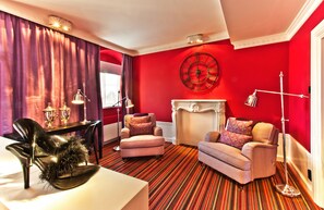 Suite – junior | Oppholdsområde | TV