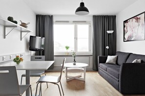 32 吋平面電視連有線電視頻道、電視