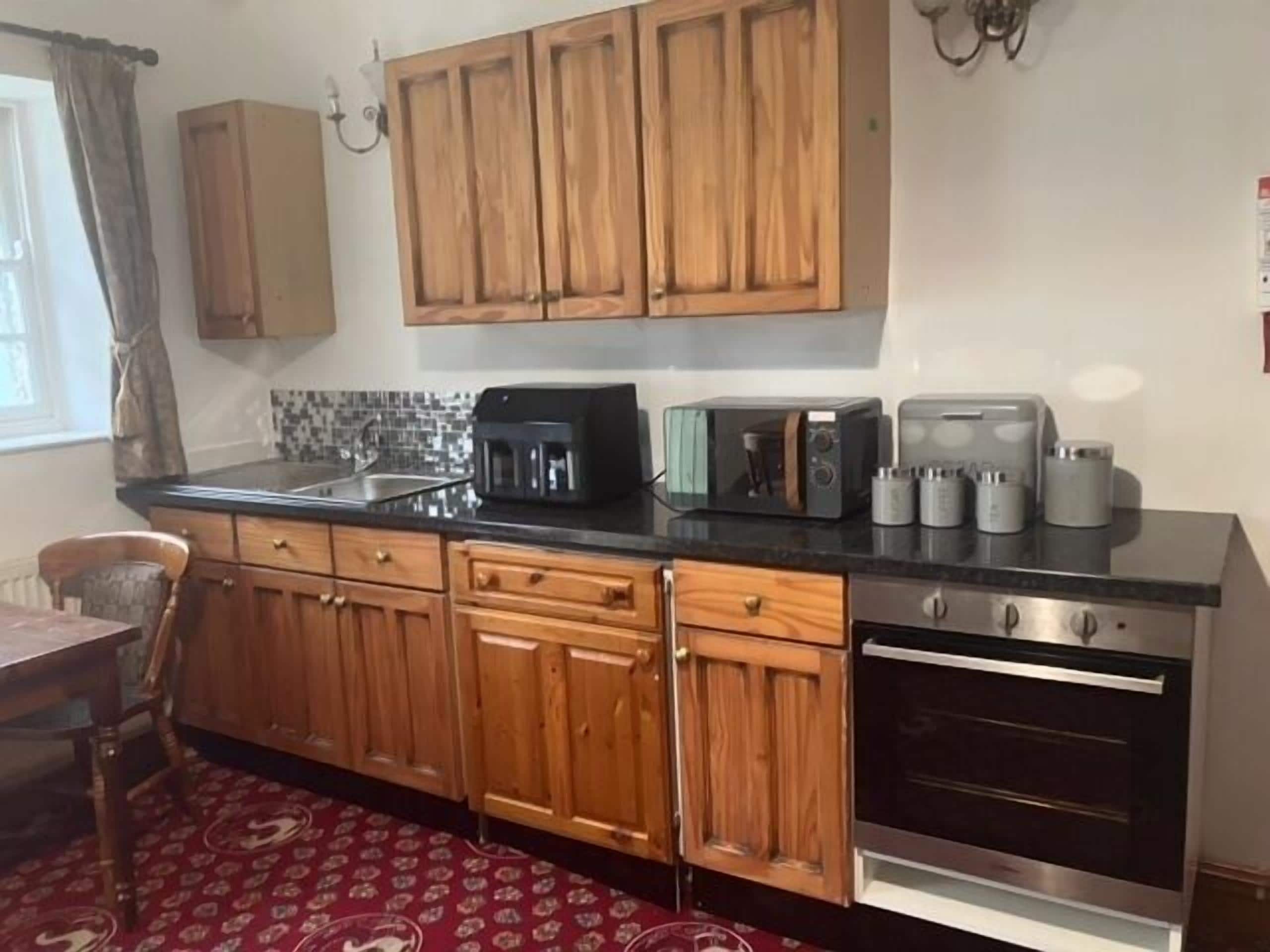 Apartment, Shared Bathroom, Courtyard View | Private kitchen