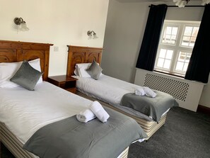 Standard-Zweibettzimmer, mit Bad