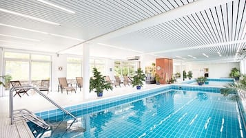 Indoor pool, sun loungers