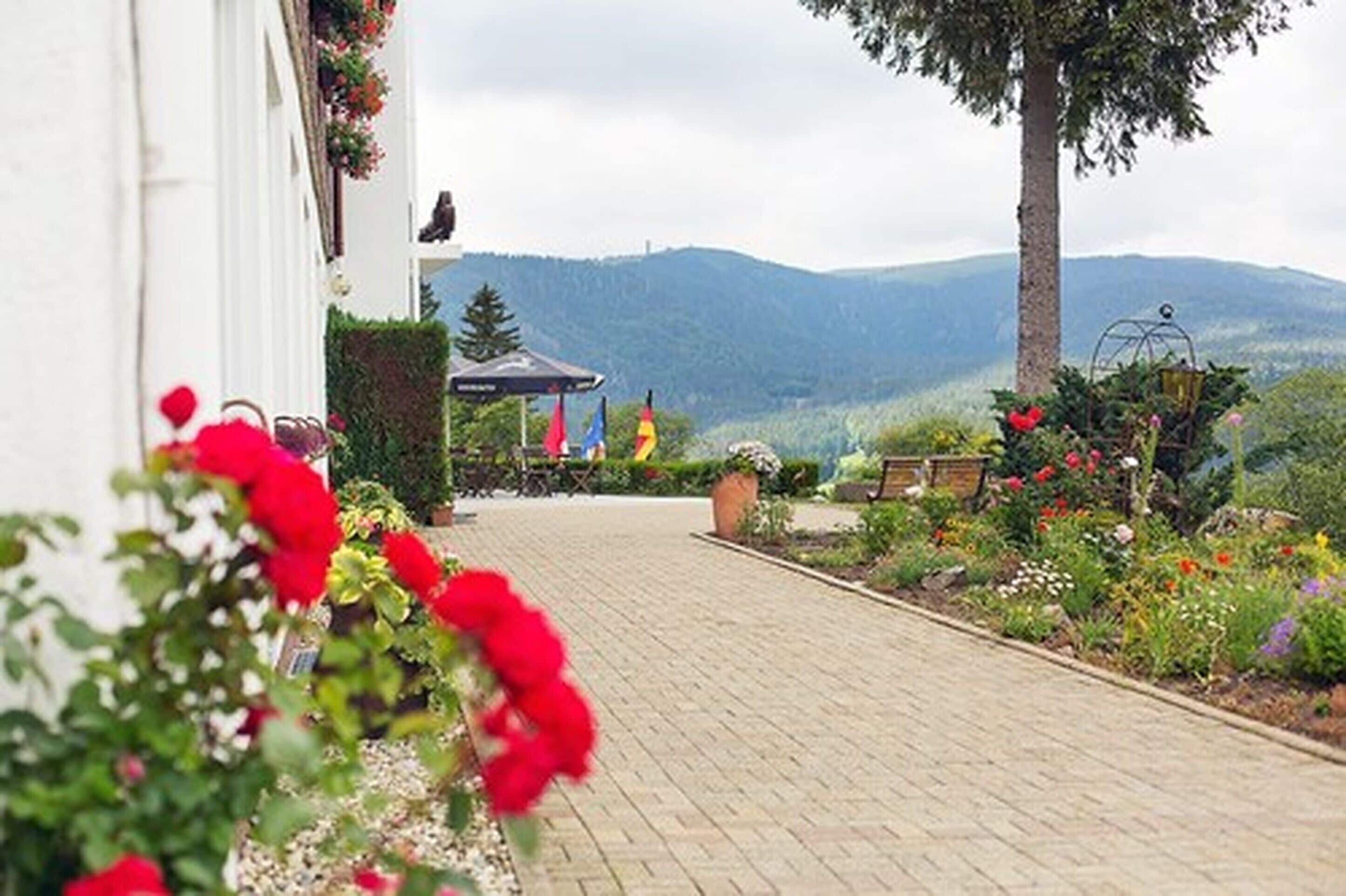 Vista frontal de la propiedad