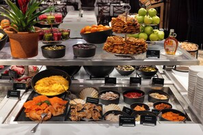 Breakfast buffet - Grand Hotel Terminus (Bergen)