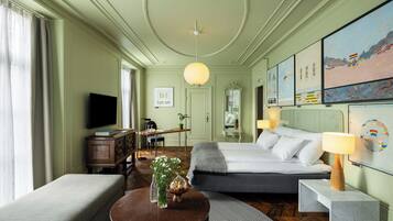 Minibar, caja de seguridad en la habitación, escritorio y wifi gratis