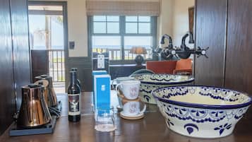 El Camino Suite | Minibar