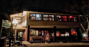 Exterior - Beaumont Hotel (Beaumont)