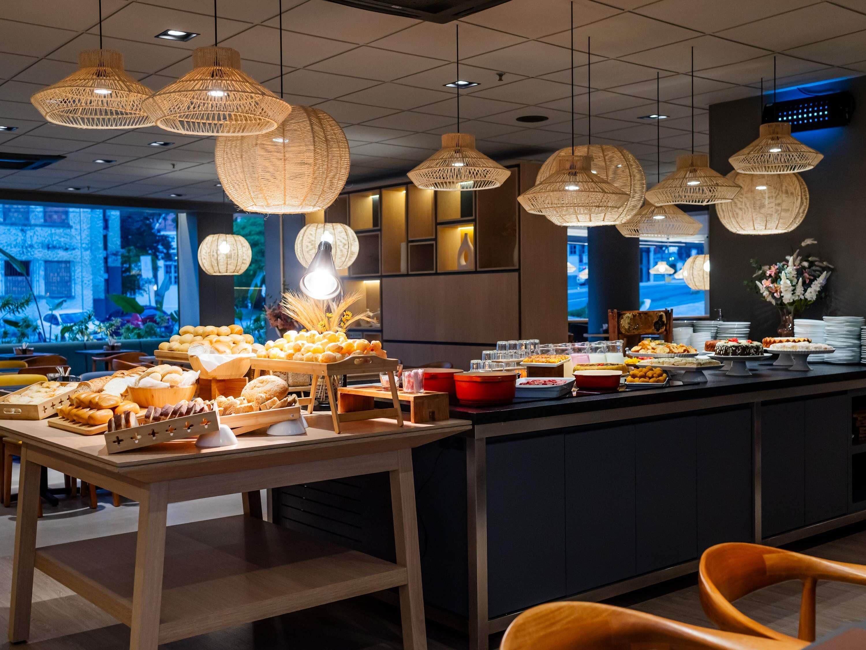 Daily buffet breakfast for a fee
