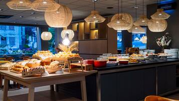 Colazione a buffet a pagamento, servita tutte le mattine