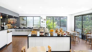 Daily cooked-to-order breakfast for a fee