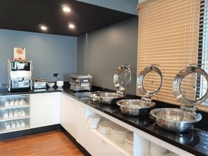 Sarapan siap masak setiap hari dengan biaya tambahan