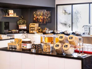 Petit déjeuner préparé sur commande servi tous les jours en supplément