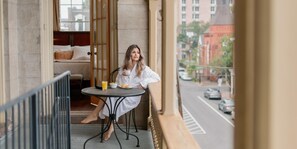 Mary Telfair - Grand Superior Double | Premium bedding, pillow-top beds, in-room safe, individually decorated - The Gastonian, Historic Inns of Savannah Collection (Savannah)