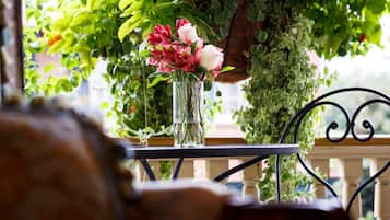 Chambre, 1 grand lit | Vue de la chambre