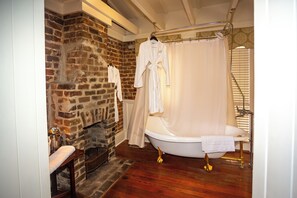 Zimmer, 1 Queen-Bett | Badezimmer