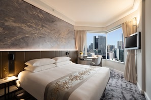 Premium bedding, minibar, in-room safe, desk