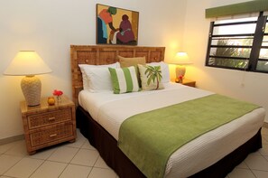 Caja de seguridad en la habitación y decoración personalizada