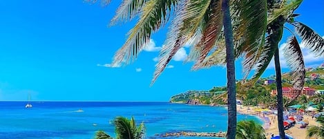 Breakfast, lunch, dinner served; international cuisine, beach views