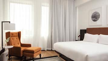 Ropa de cama de alta calidad, minibar, escritorio y cortinas blackout