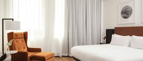 Deluxe Room, 1 King Bed