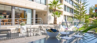 Atenea Park - Suites Apartments