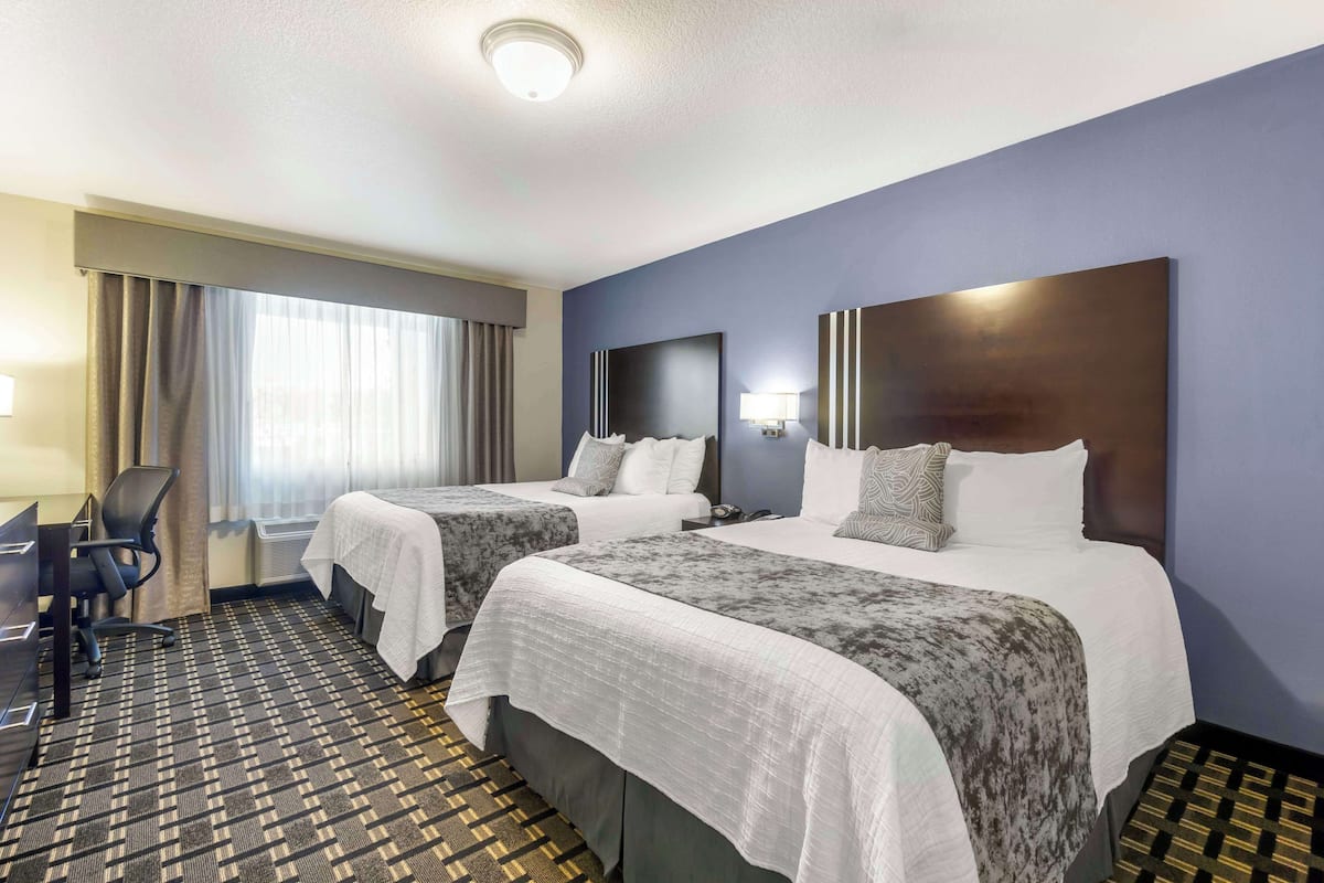 1 bedroom, premium bedding, pillowtop beds, desk