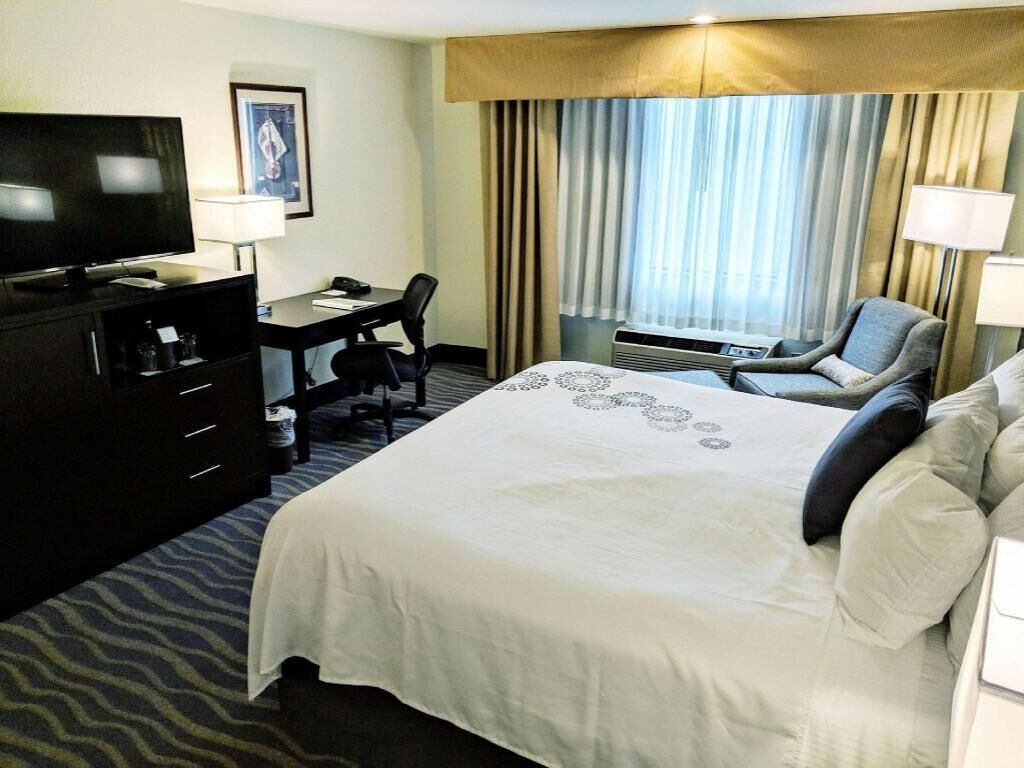 Premium bedding, pillowtop beds, desk, laptop workspace