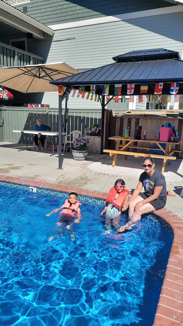 Utomhuspool