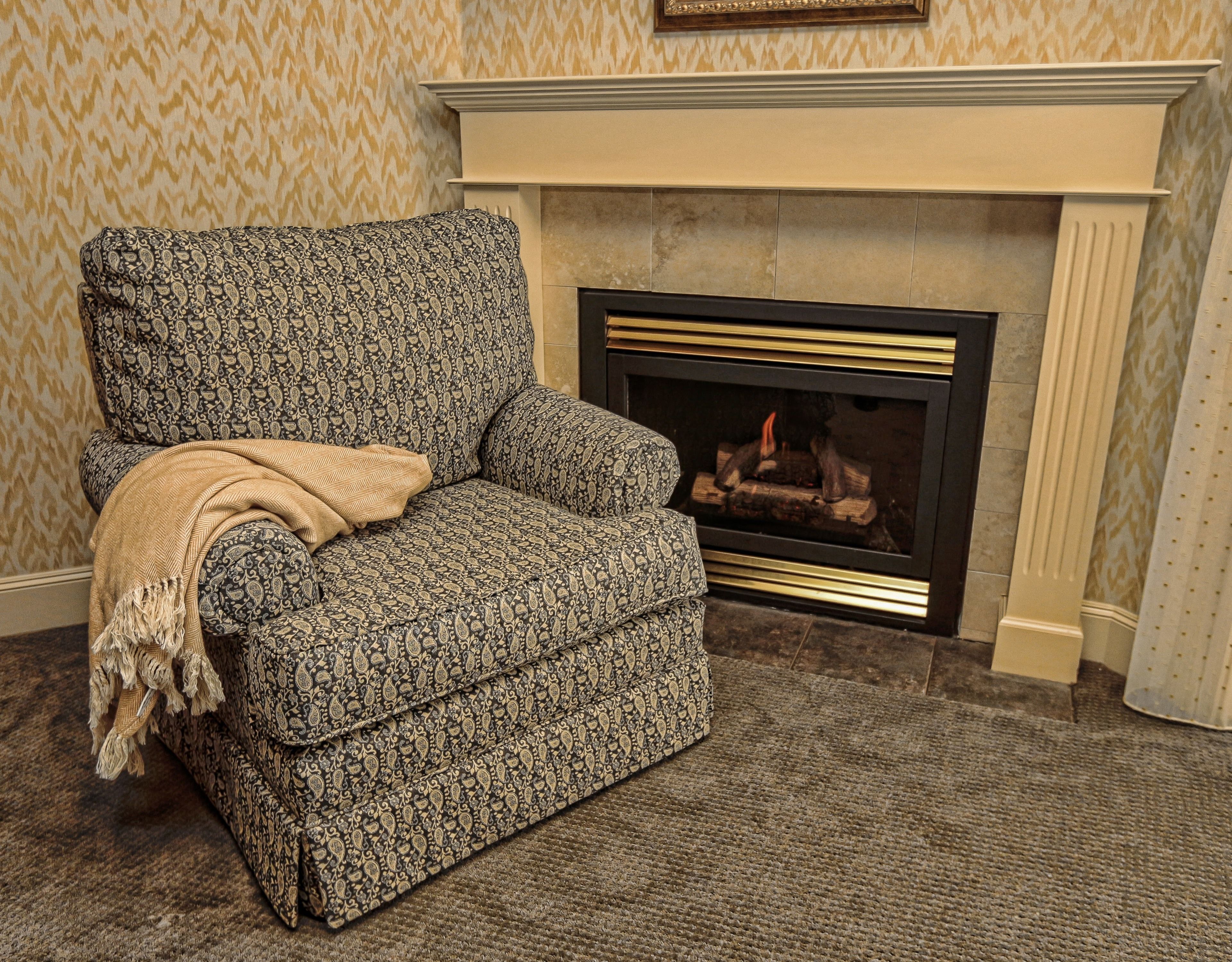 room | premium bedding, desk, laptop workspace, blackout curtains