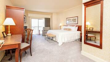 Ropa de cama de alta calidad y escritorio