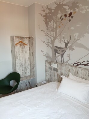 Twin Room | Frette Italian sheets, premium bedding, down comforters