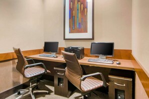 Business centre - AmericInn by Wyndham Stonecrest near Atlanta (Lithonia)