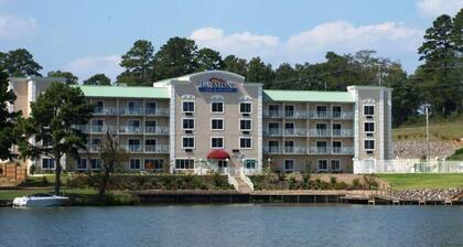 Baymont by Wyndham Hot Springs On the Lake