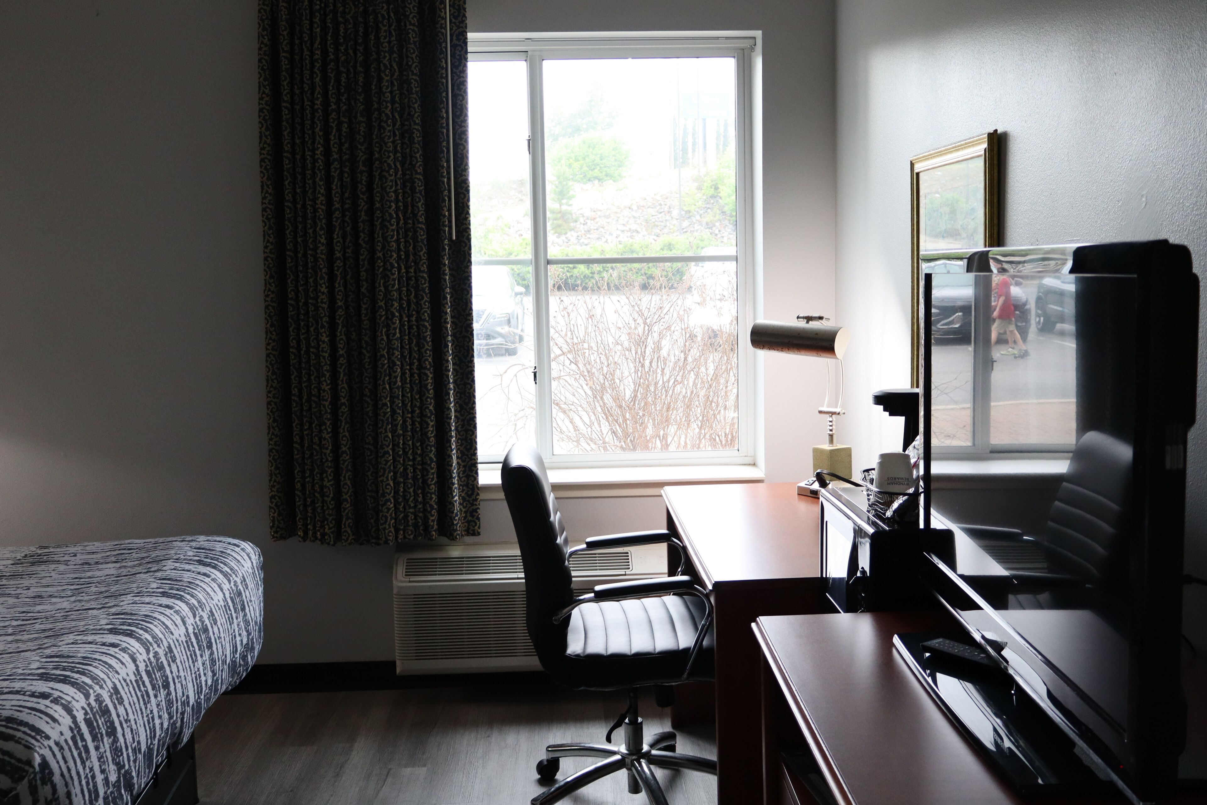 Room, 1 Queen Bed, Accessible, Non Smoking (Mobility) | Desk, iron/ironing board, free cots/infant beds, free WiFi