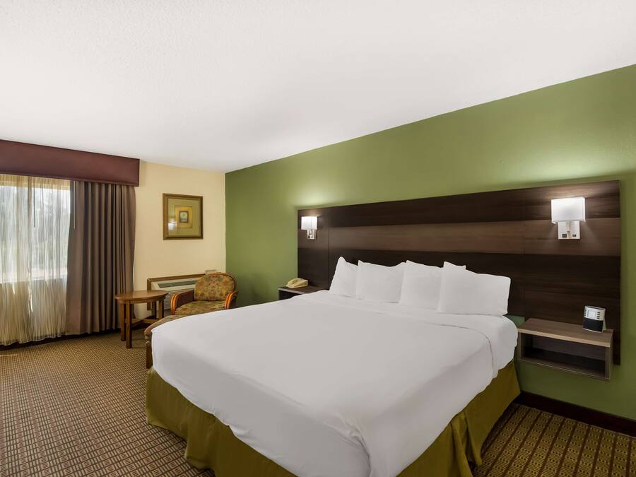In-room safe, desk, laptop workspace, iron/ironing board