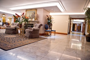 Sala de estar en el lobby