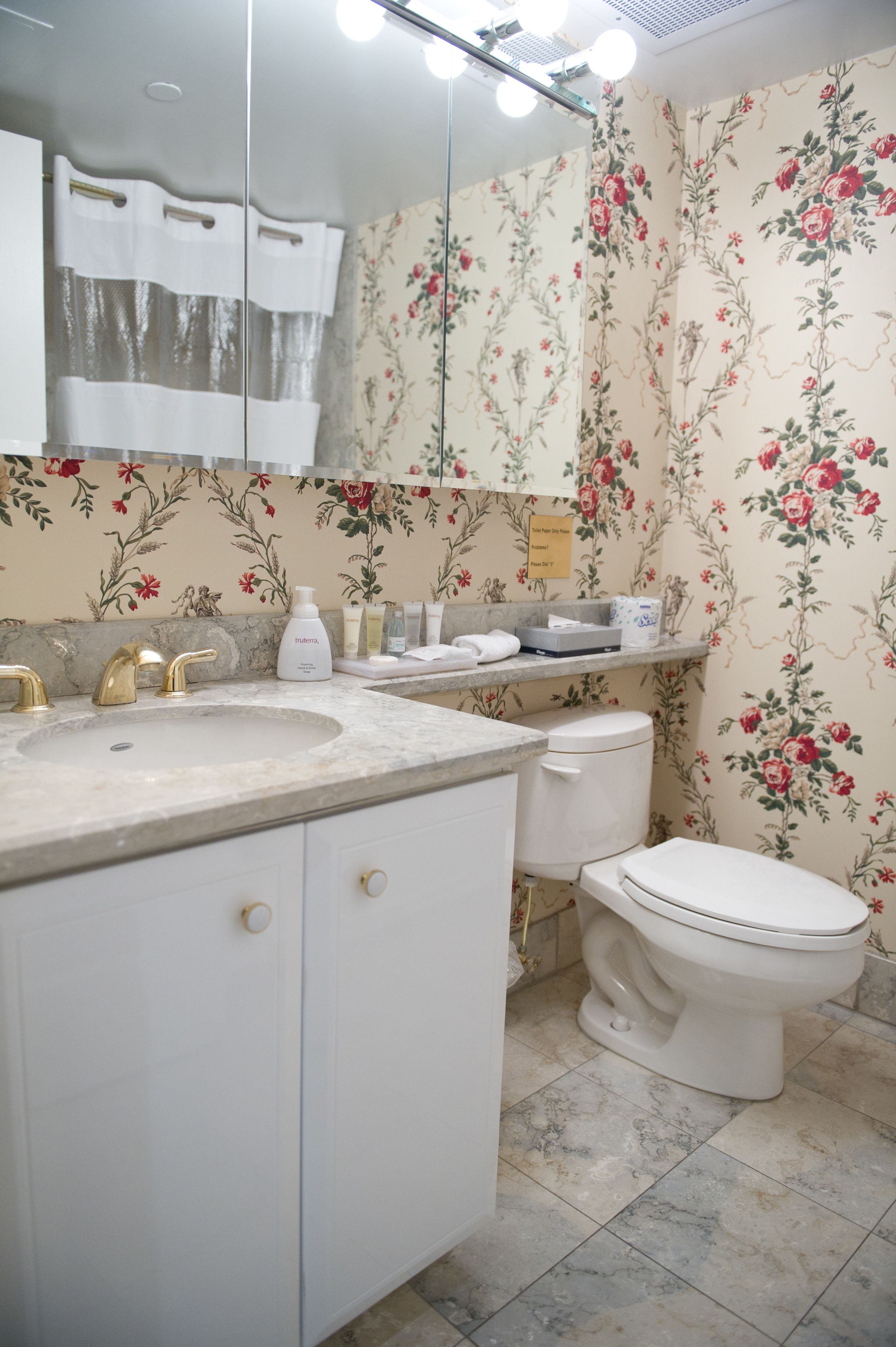 suite, 1 bedroom | bathroom | shower, hair dryer, bathrobes, towels