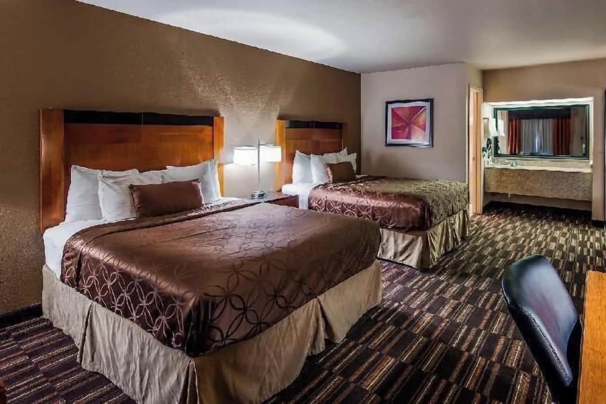 Pillow-top beds, in-room safe, desk, soundproofing