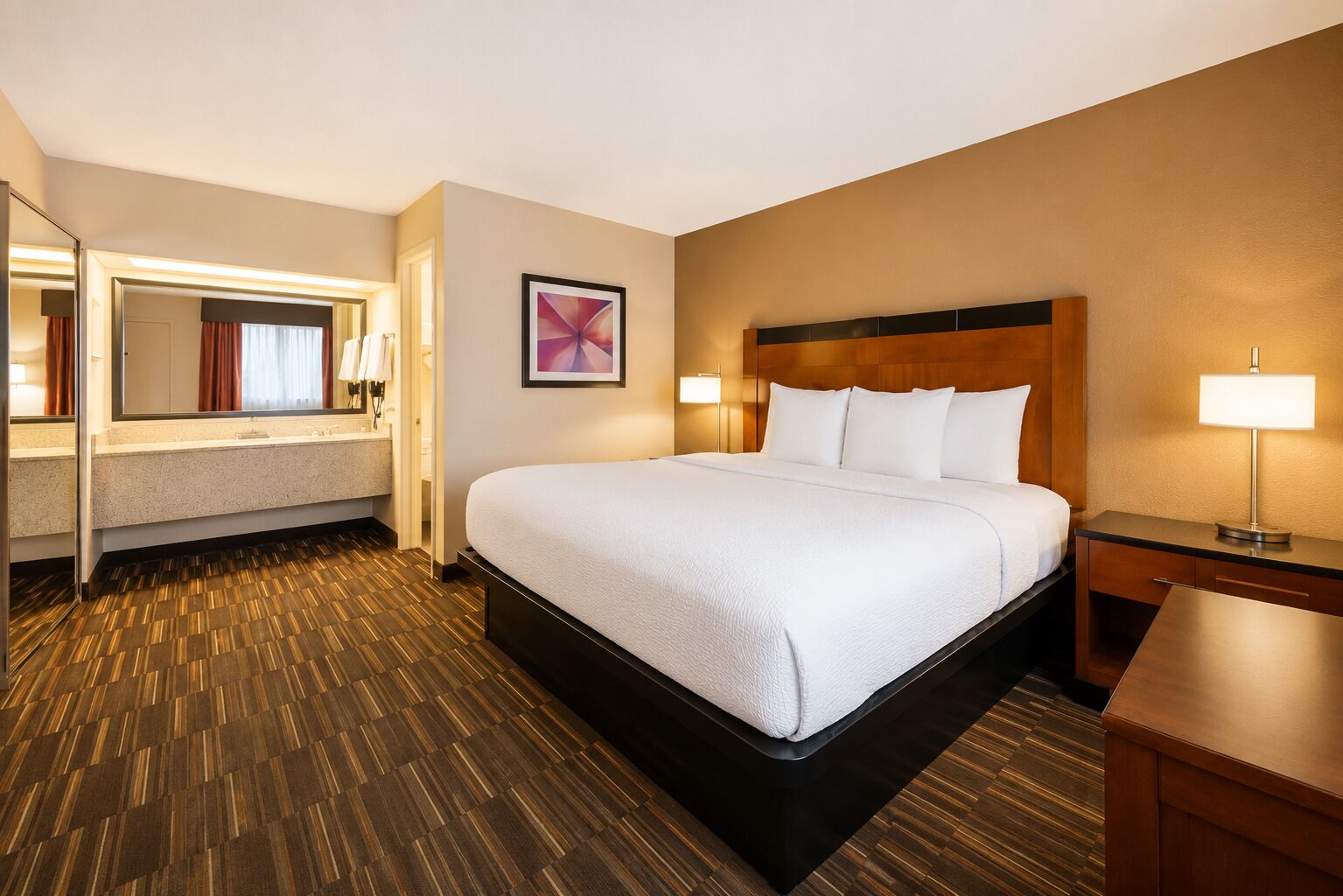Surmatelas, coffres-forts dans les chambres, bureau