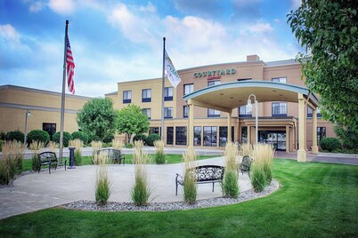 Courtyard by Marriott Fargo Moorhead, MN