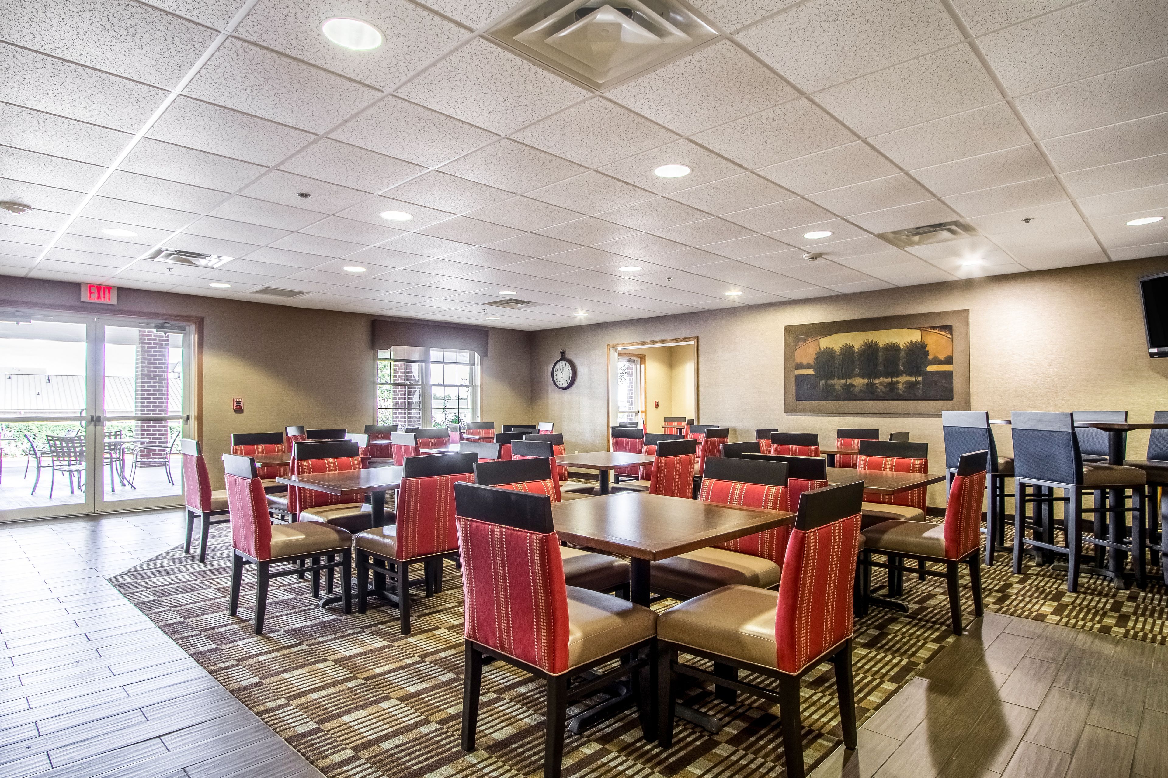 Petit déjeuner en libre-service compris tous les jours