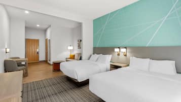 2 Queen Beds, Suite, Nonsmoking, First Floor