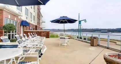 Clarion Suites Vidalia Riverfront