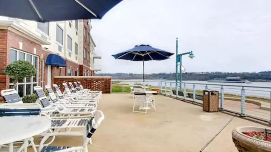 Clarion Suites Vidalia Riverfront