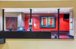 Lobby - Extended Stay America Suites Hartford Meriden (Meriden)