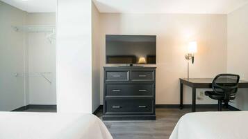 Studio, 2 Double Beds, Non Smoking | Desk, blackout drapes, iron/ironing board, WiFi (free)