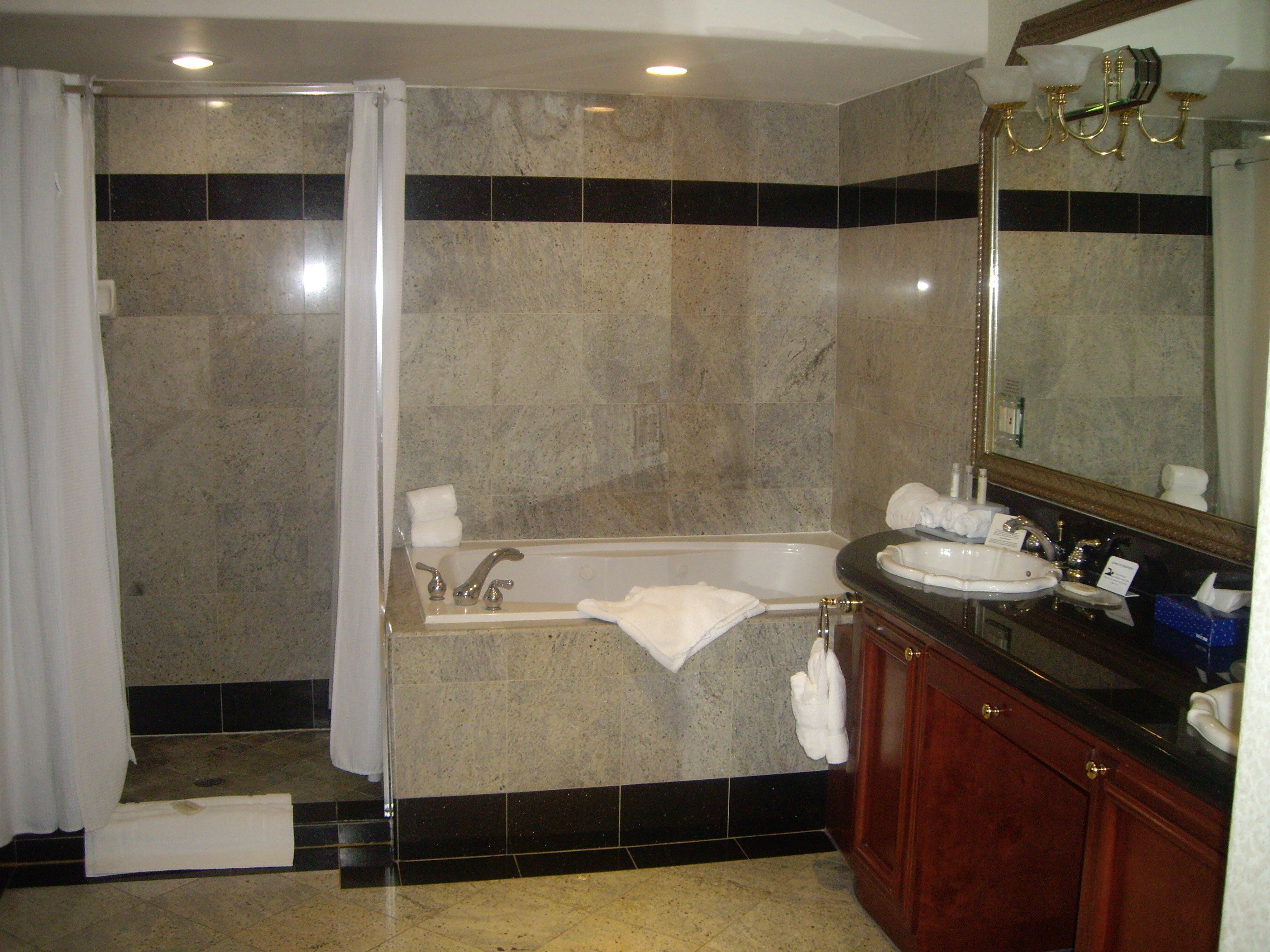 presidential suite, 1 king bed, non smoking | 1 bedroom, desk, iron/ironing board, cots/infant beds