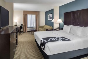 Deluxe Room, 1 King Bed and Sofa Bed, Non Smoking | Premium bedding, desk, blackout drapes, soundproofing