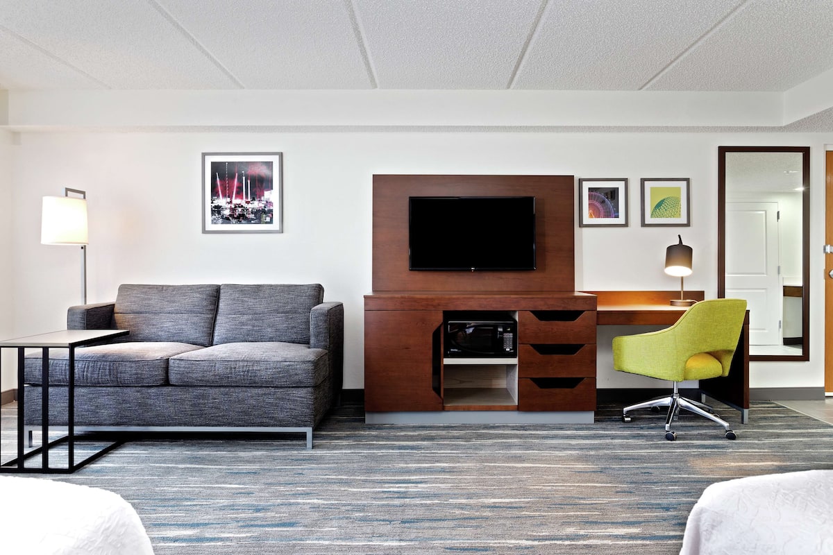 Studio, Two Queen Beds, Accessible | Hypo-allergenic bedding, desk, blackout drapes, iron/ironing board