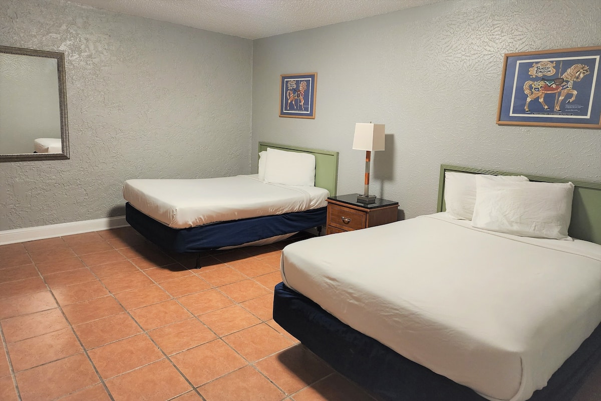 Suite | 1 bedroom, in-room safe, bed sheets