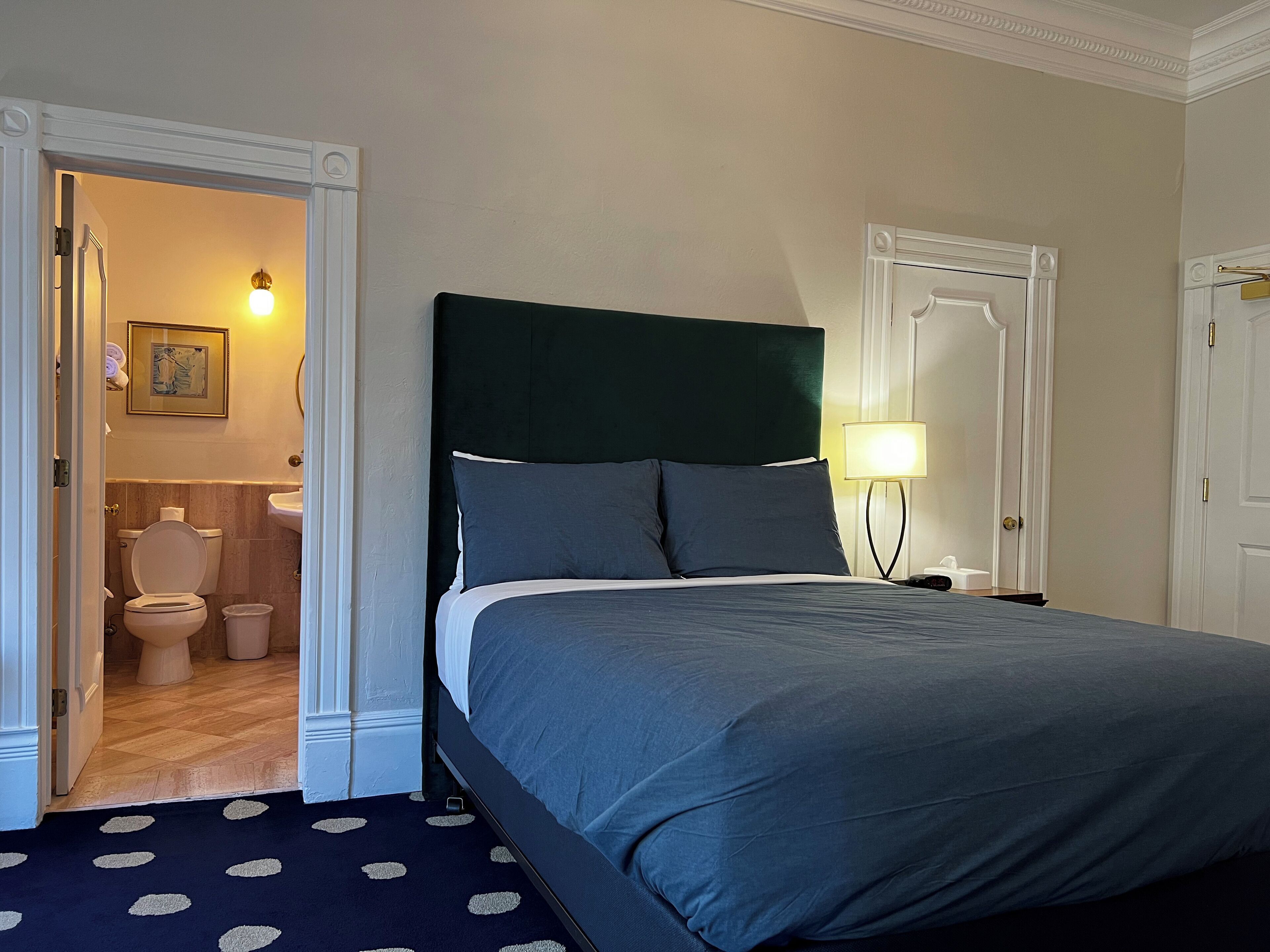 deluxe queen | individually decorated, desk, iron/ironing board, free wifi